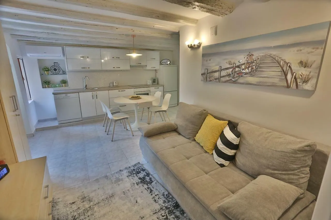 Apartman Dioniz Split